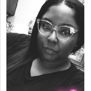 Meet your Posher, Briana